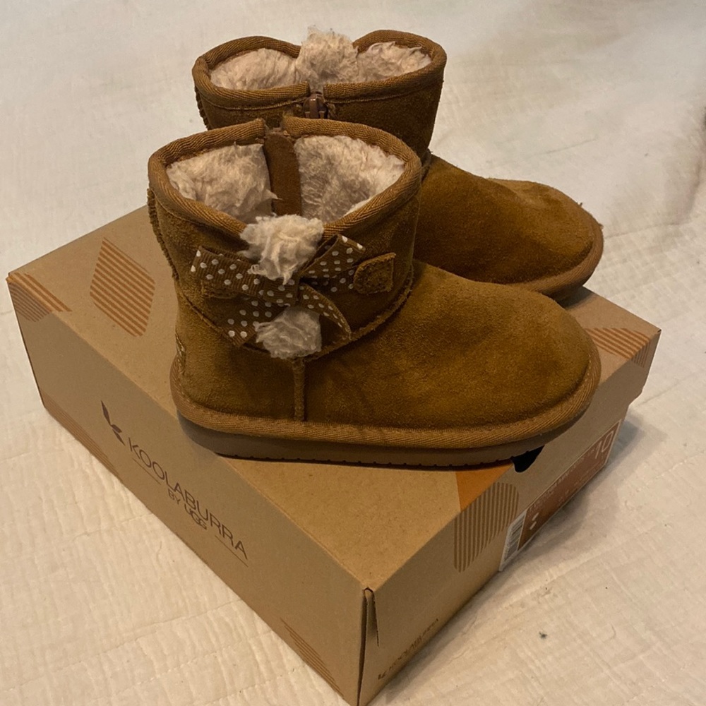 Kookaburra by UGG. Toddler girl Sz 10. Cognac color.